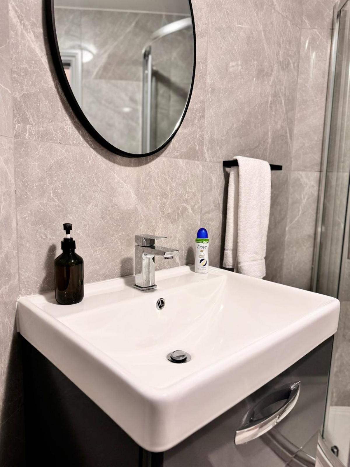 Camden Luxury Studio Flats And En-Suit Rooms London Exterior photo