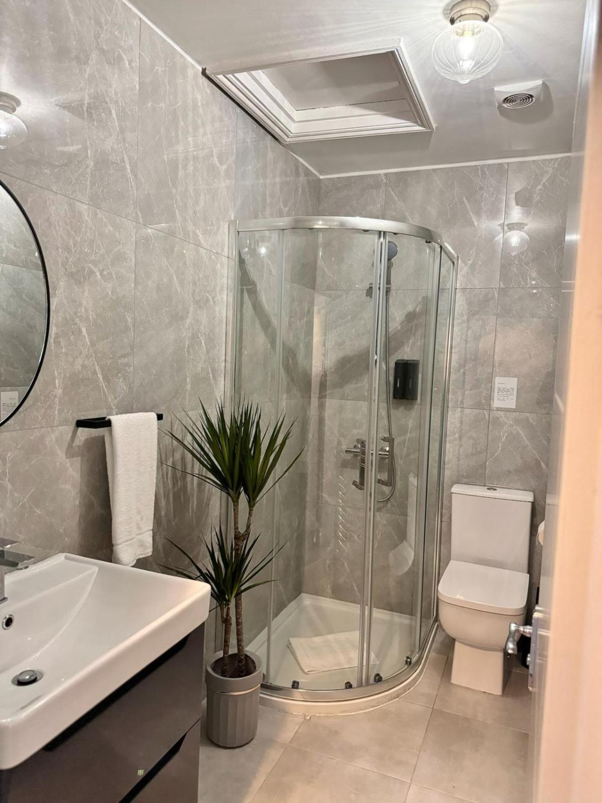 Camden Luxury Studio Flats And En-Suit Rooms London Exterior photo