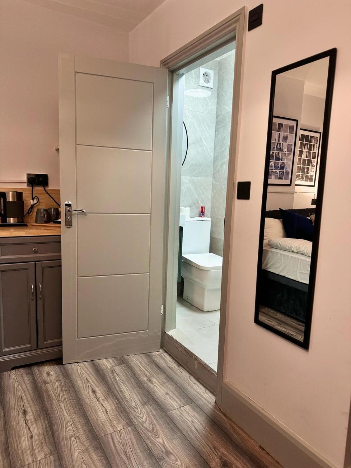 Camden Luxury Studio Flats And En-Suit Rooms London Exterior photo