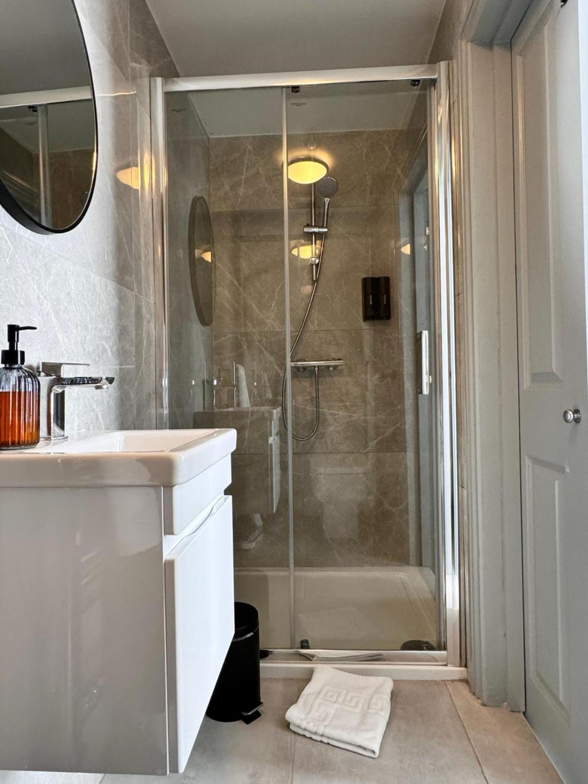 Camden Luxury Studio Flats And En-Suit Rooms London Exterior photo